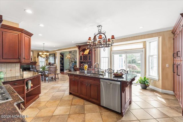 13 Iris Circle, Manalapan, NJ 07726