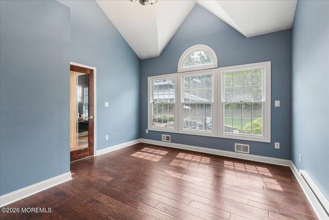 13 Iris Circle, Manalapan, NJ 07726