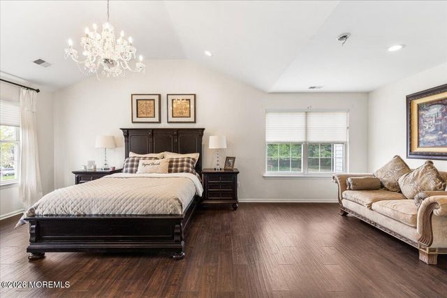 13 Iris Circle, Manalapan, NJ 07726