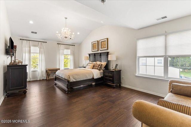13 Iris Circle, Manalapan, NJ 07726