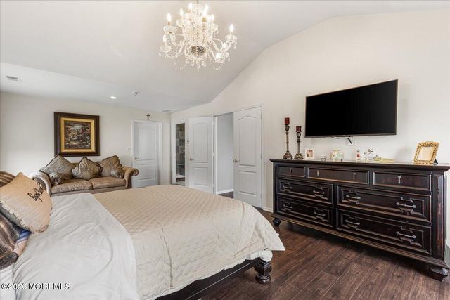 13 Iris Circle, Manalapan, NJ 07726