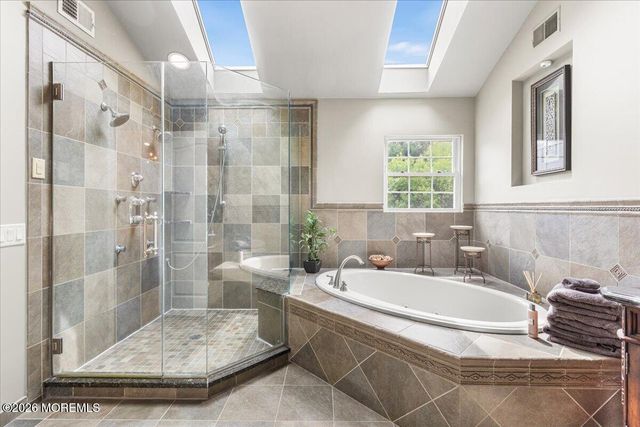 13 Iris Circle, Manalapan, NJ 07726