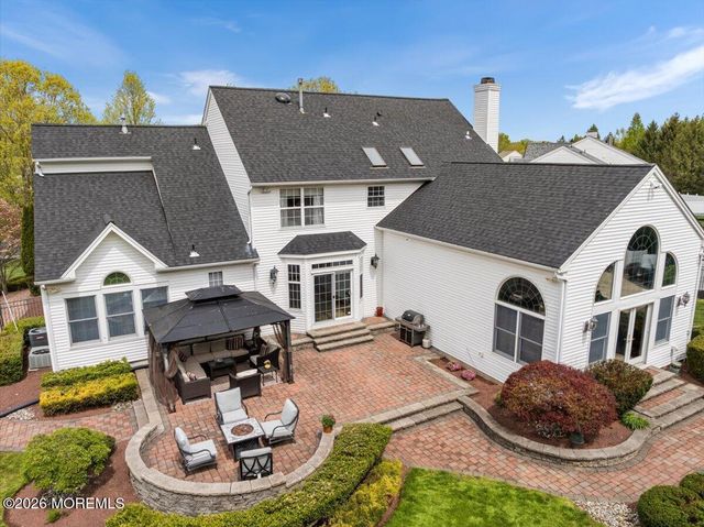 13 Iris Circle, Manalapan, NJ 07726