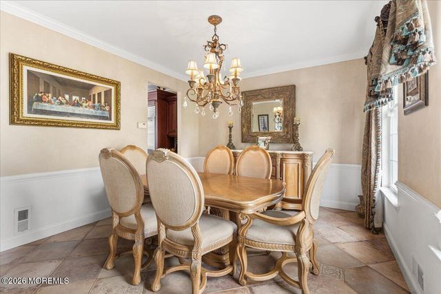 13 Iris Circle, Manalapan, NJ 07726