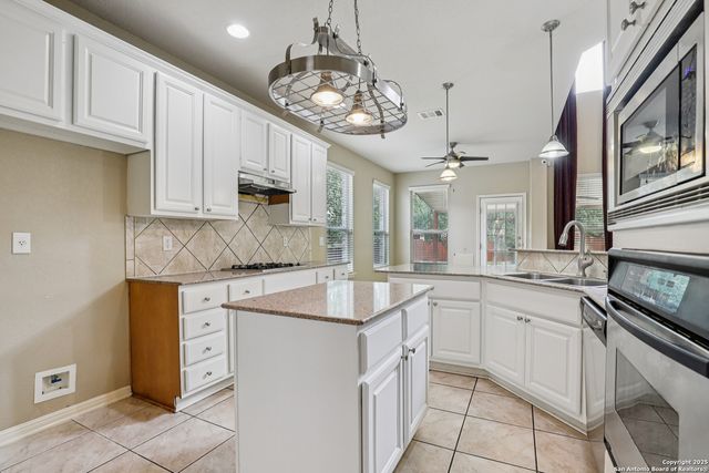 25922 Laurel Glen, San Antonio, TX 78260