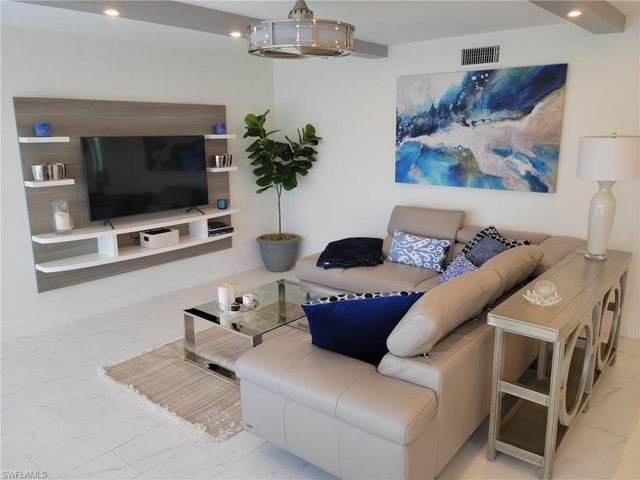 15091 Bagpipe WAY 101, Fort Myers, FL 33912