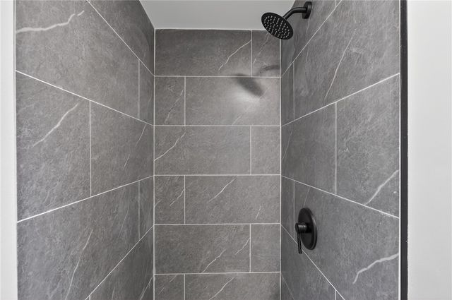 18 Huron Street, Warwick, RI 02889