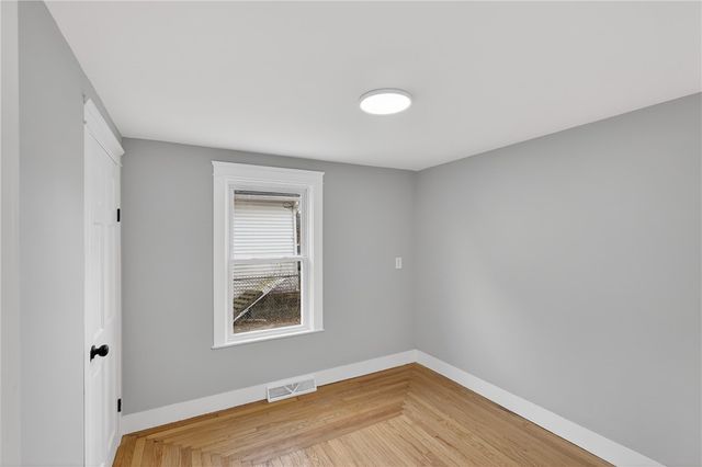 18 Huron Street, Warwick, RI 02889