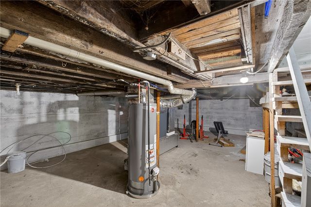 18 Huron Street, Warwick, RI 02889