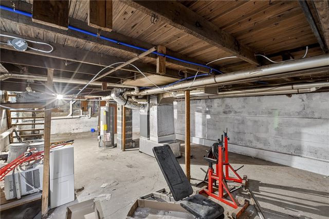 18 Huron Street, Warwick, RI 02889