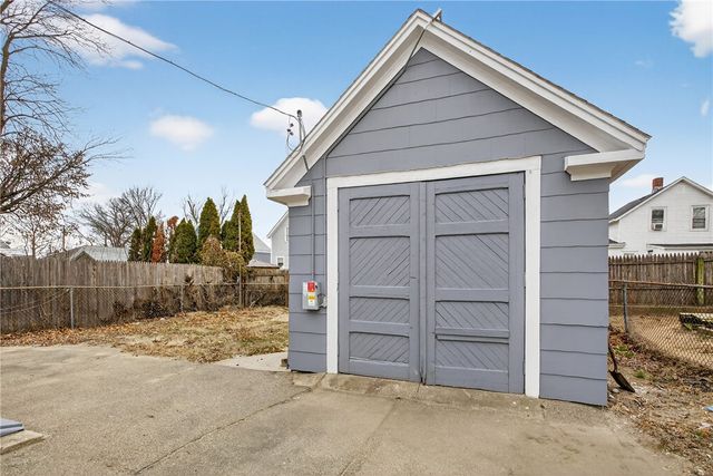 18 Huron Street, Warwick, RI 02889