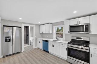 18 Huron Street, Warwick, RI 02889