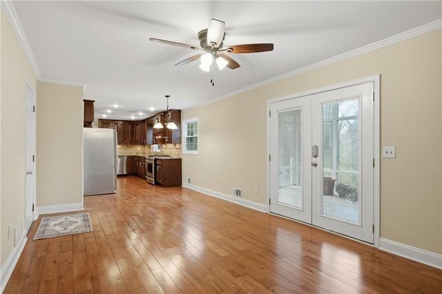 521 Rue Montaigne, Stone Mountain, GA 30083