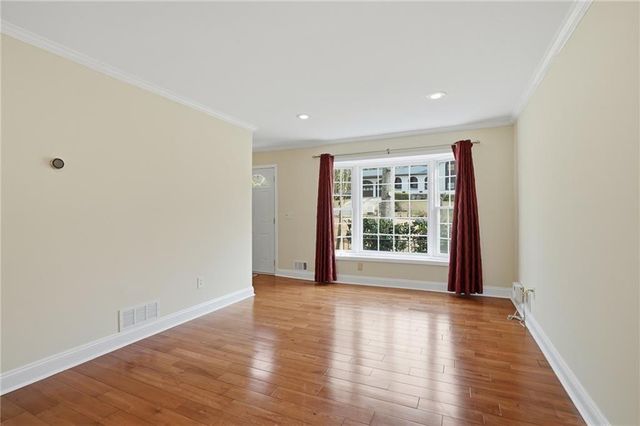 521 Rue Montaigne, Stone Mountain, GA 30083