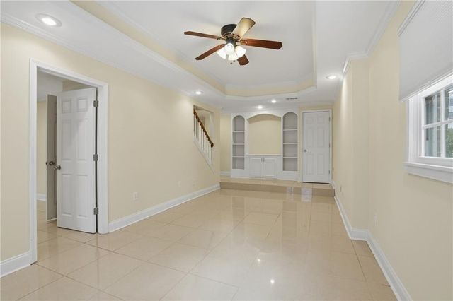 521 Rue Montaigne, Stone Mountain, GA 30083