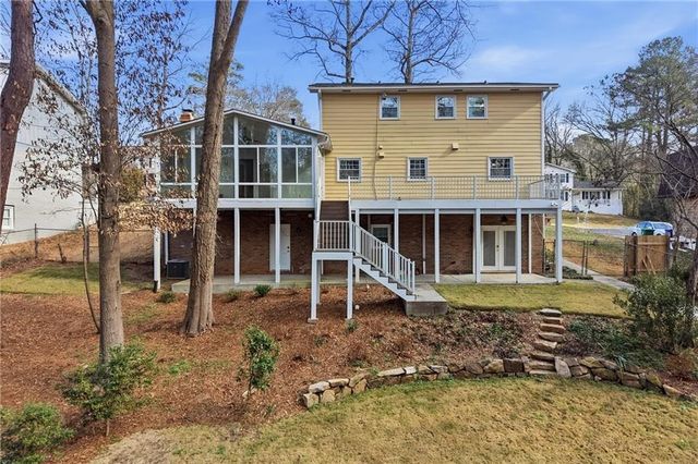 521 Rue Montaigne, Stone Mountain, GA 30083