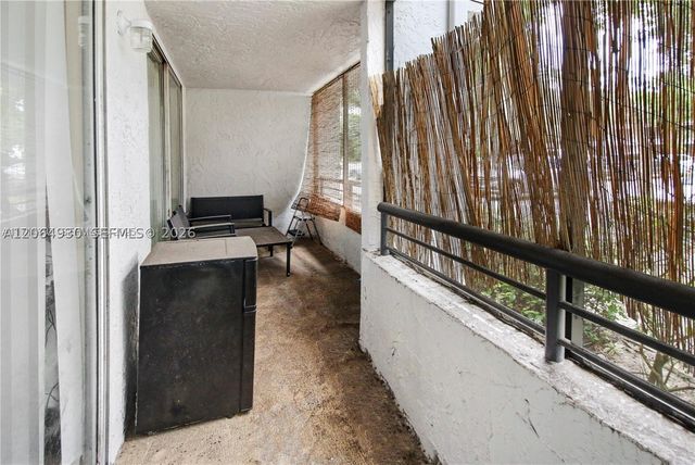 831 Lyons Rd 23101, Coconut Creek, FL 33063