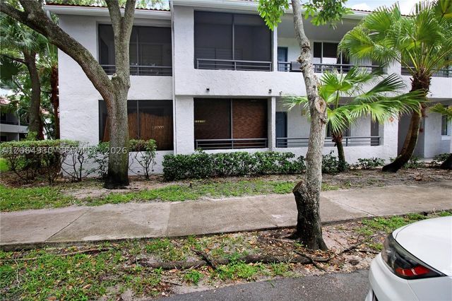831 Lyons Rd 23101, Coconut Creek, FL 33063