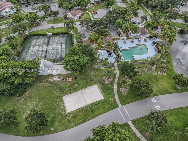 831 Lyons Rd 23101, Coconut Creek, FL 33063