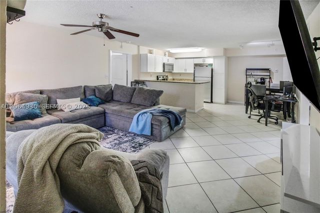 831 Lyons Rd 23101, Coconut Creek, FL 33063