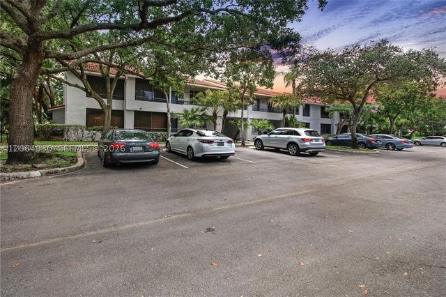 831 Lyons Rd 23101, Coconut Creek, FL 33063