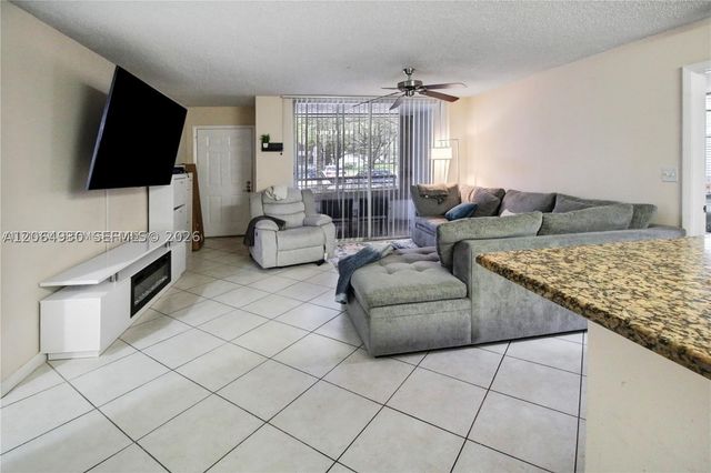 831 Lyons Rd 23101, Coconut Creek, FL 33063