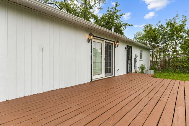 110 N Oak Lane, Glenwood, IL 60425
