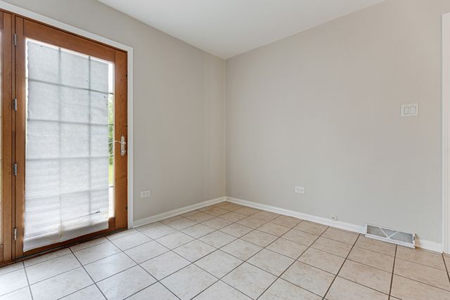 110 N Oak Lane, Glenwood, IL 60425