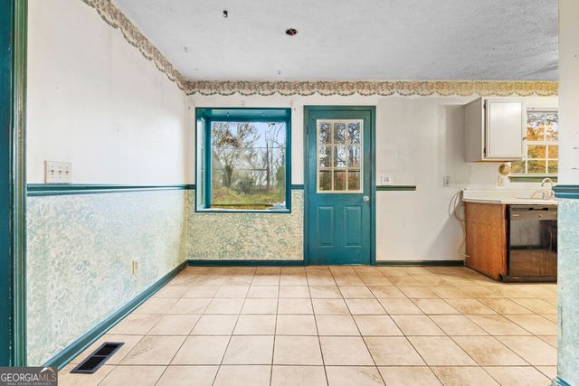 6 Highpoint Court, Cartersville, GA 30120