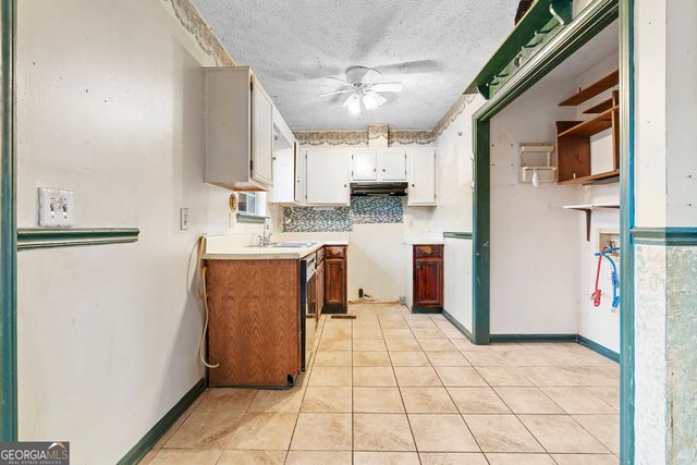 6 Highpoint Court, Cartersville, GA 30120