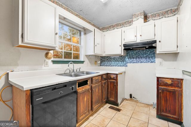 6 Highpoint Court, Cartersville, GA 30120