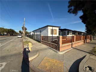 9715 S Hoover, Los Angeles, CA 90044