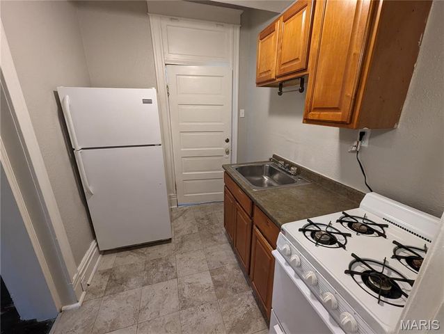 3648 Shenandoah Avenue, St Louis, MO 63110