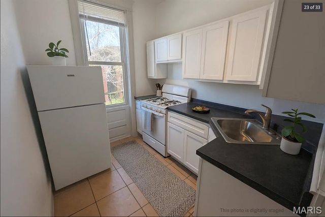 3648 Shenandoah Avenue, St Louis, MO 63110