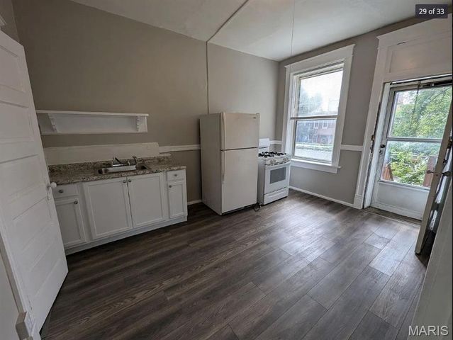 3648 Shenandoah Avenue, St Louis, MO 63110