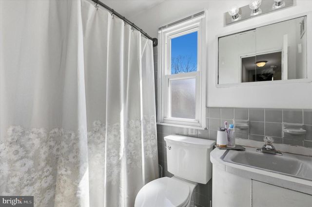 1590 DAWS RD, Blue Bell, PA 19422