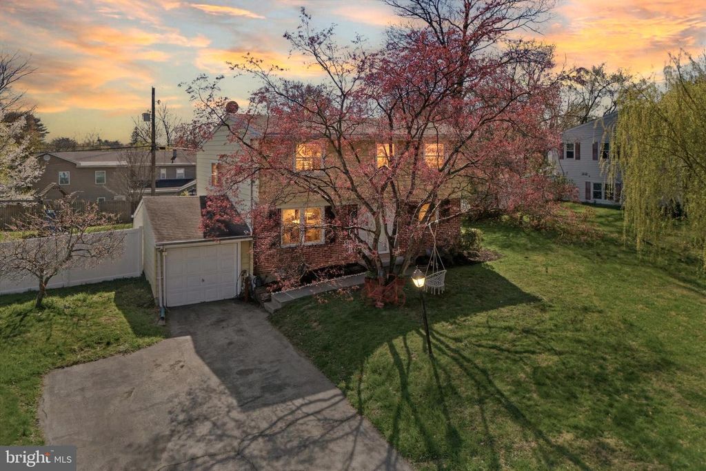 1590 DAWS RD, Blue Bell, PA 19422