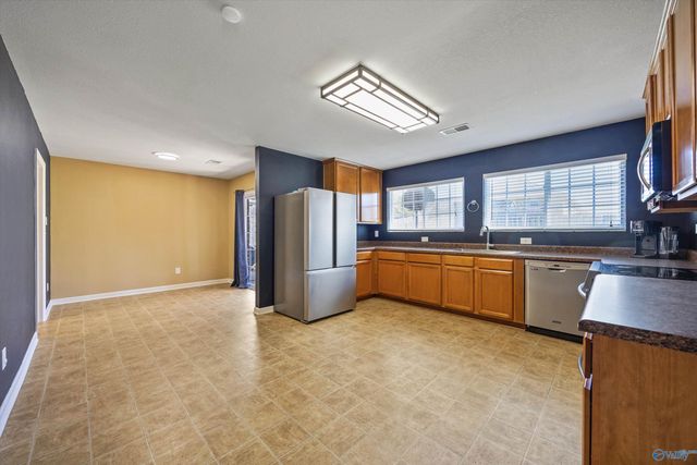 2403 Bell Manor Drive SW, Huntsville, AL 35803