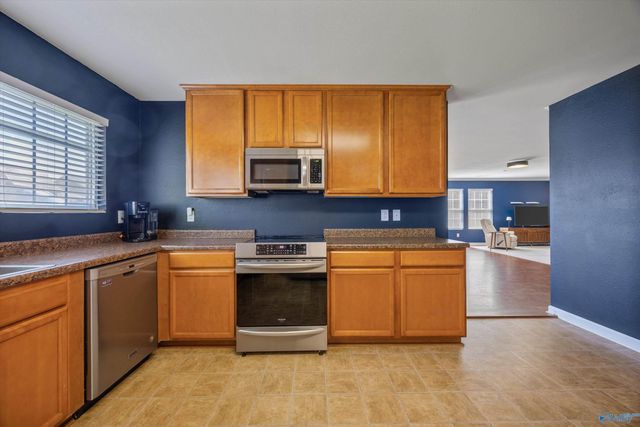 2403 Bell Manor Drive SW, Huntsville, AL 35803