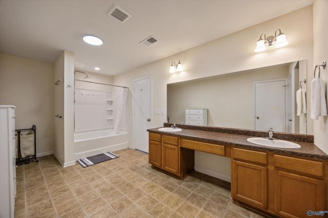 2403 Bell Manor Drive SW, Huntsville, AL 35803