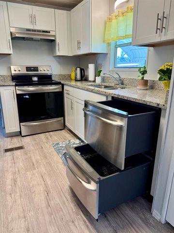 176 W Caribbean, Port St. Lucie, FL 34952