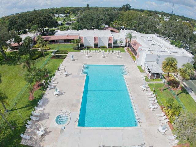 176 W Caribbean, Port St. Lucie, FL 34952