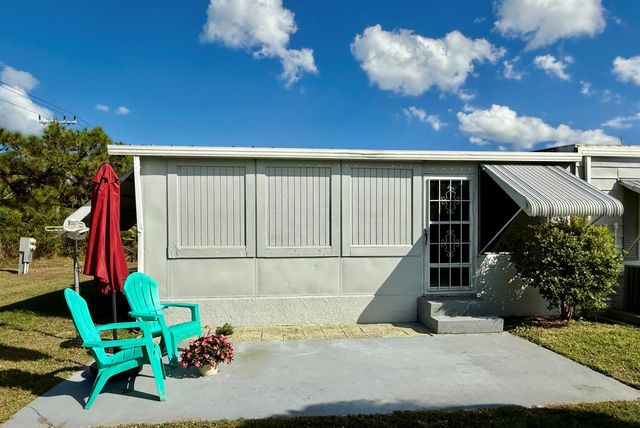 176 W Caribbean, Port St. Lucie, FL 34952