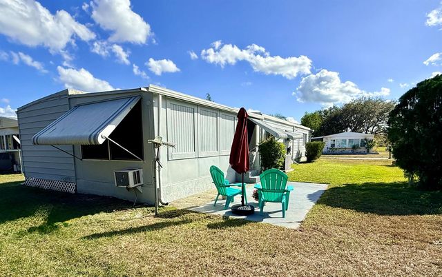 176 W Caribbean, Port St. Lucie, FL 34952