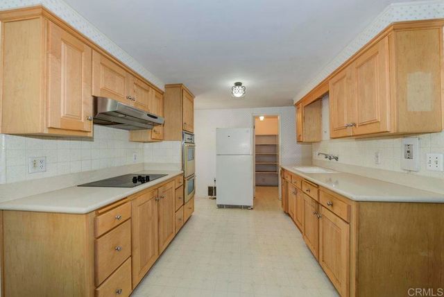 2228 Maple Street, Costa Mesa, CA 92627