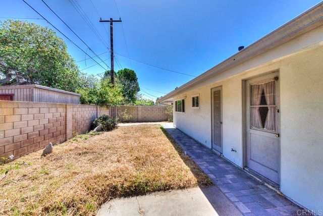 2228 Maple Street, Costa Mesa, CA 92627