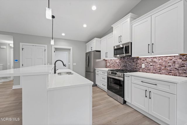 6634 Long Street, Whitehouse, OH 43571