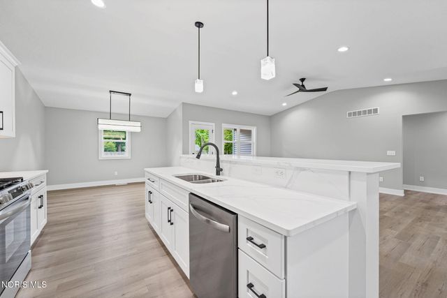 6634 Long Street, Whitehouse, OH 43571