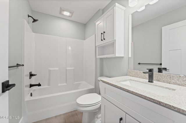 6634 Long Street, Whitehouse, OH 43571
