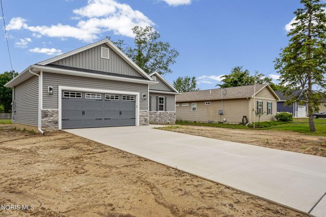 6634 Long Street, Whitehouse, OH 43571